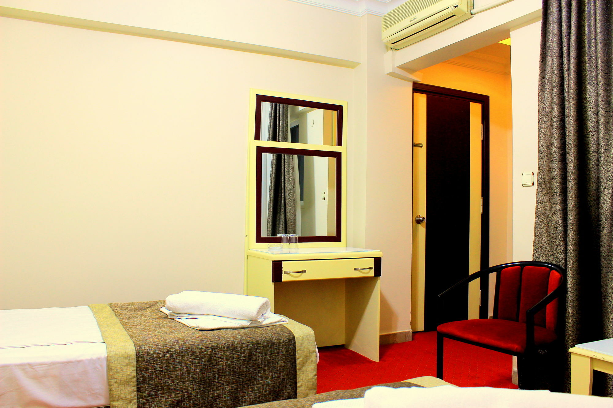 Dempa Hotel Istanbul Exterior photo